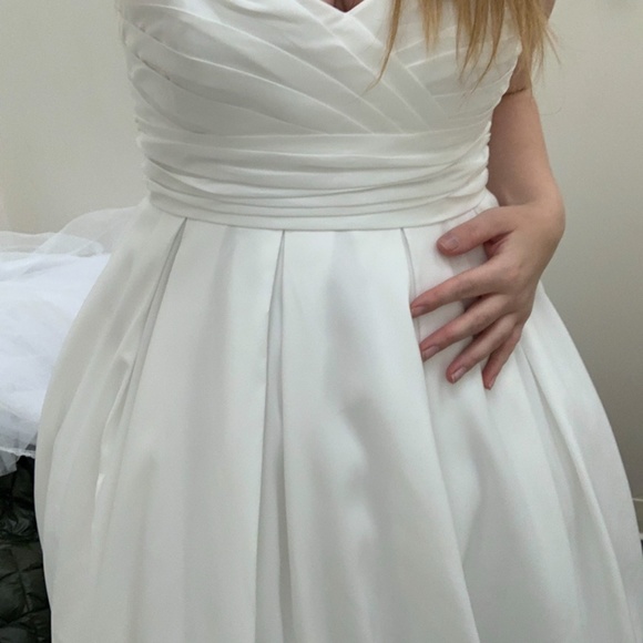Wedding Gown - Picture 5 of 5